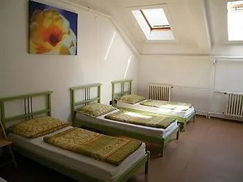 Zrinyi Хостел