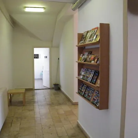 Zrinyi Hostel