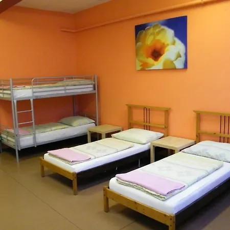 Zrinyi Hostel *