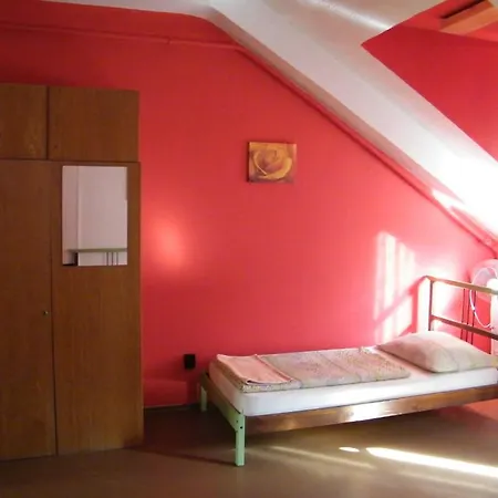 Zrinyi Hostel Budapest